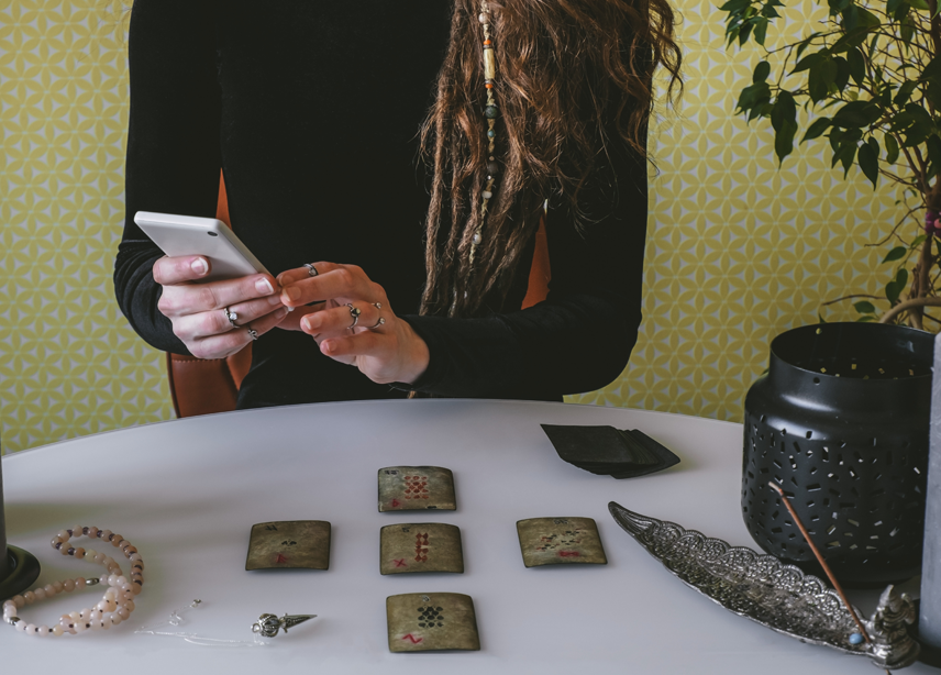 VOYANCE PRIVÉE IMMÉDIATE & CONFIDENTIELLE PAR TÉLÉPHONE
